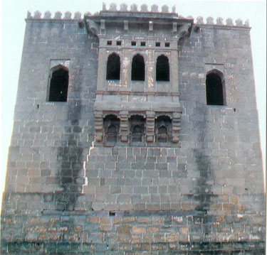 Shivaneri Fort